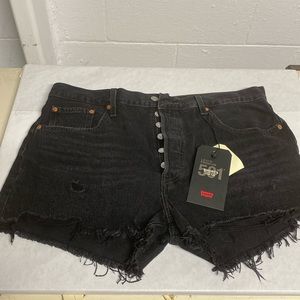 Women’s Levi jean shorts